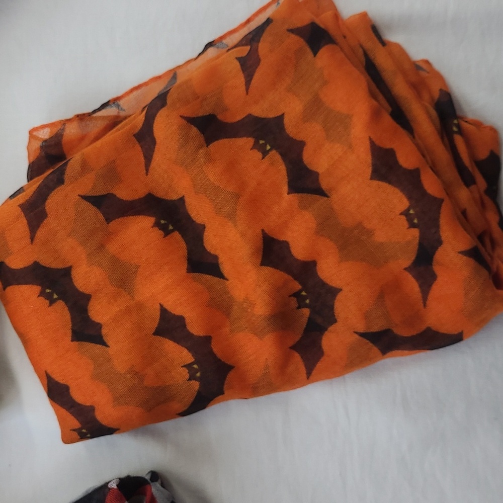 Lot of 9 infinity scarves including Halloween ๐ Christmas ๐ and more! - Picture 4 of 16
